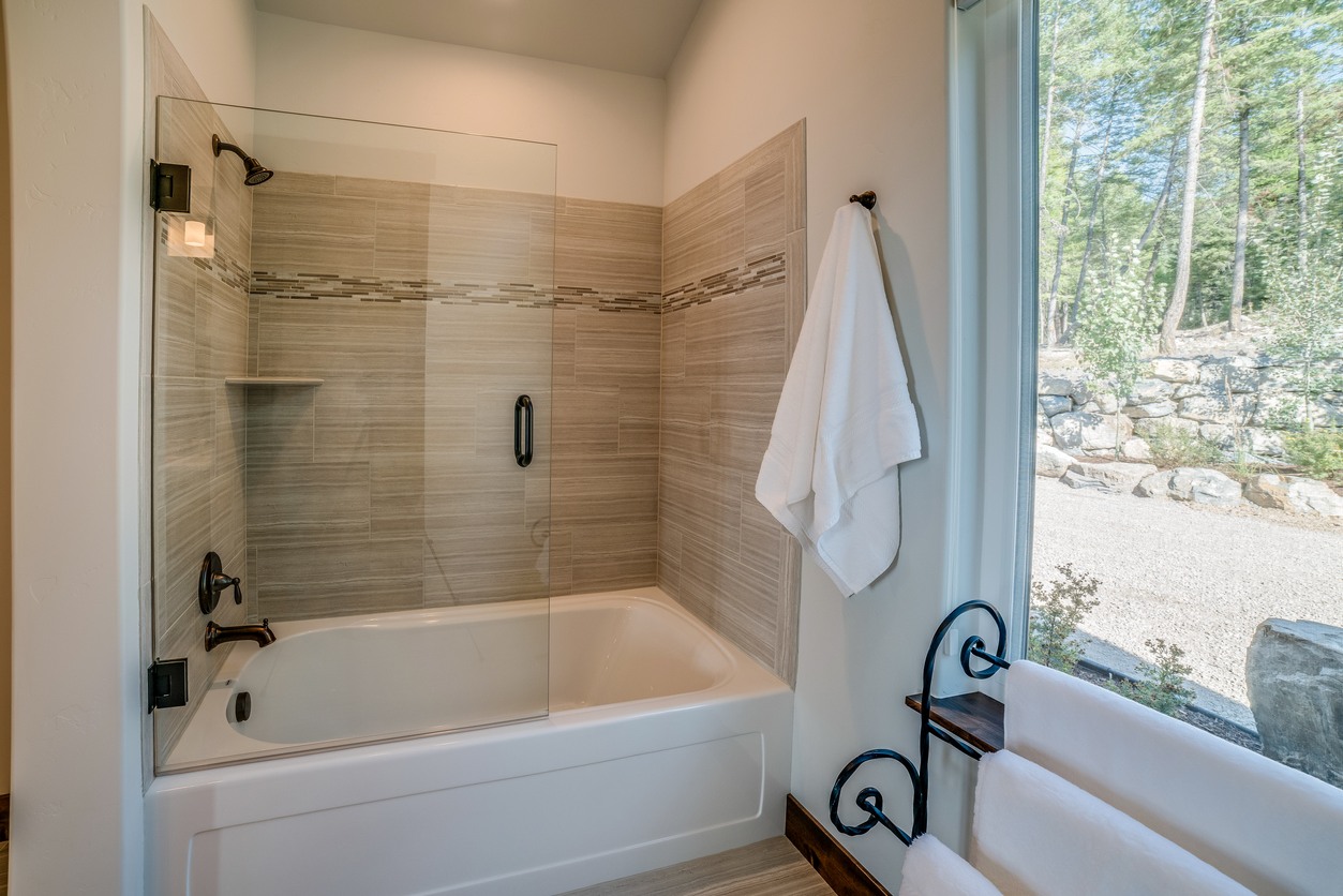 Shower & Tub Repair in Zeb